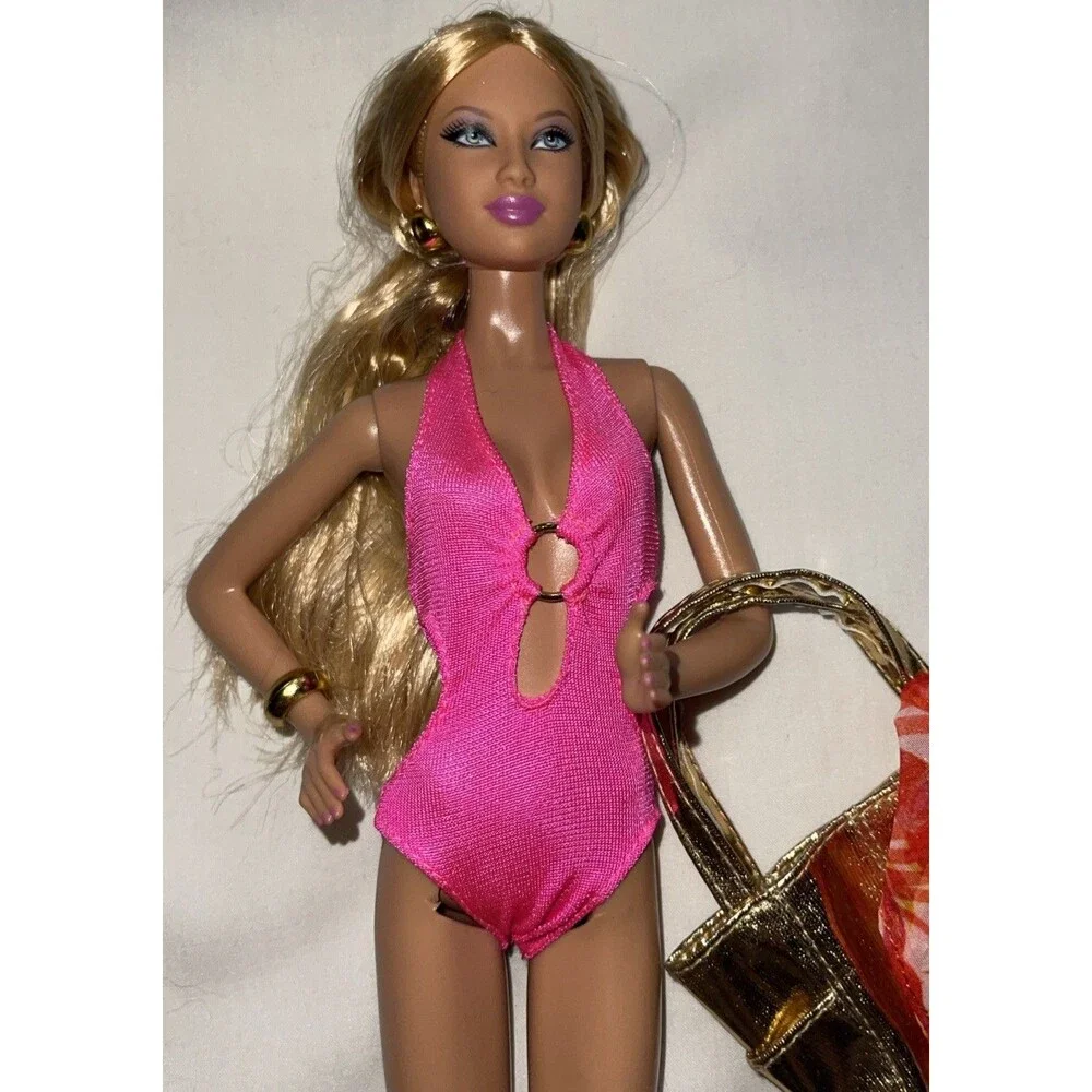 2011 Barbie Basics Model No. 04. Collection 003 (Black Label)
